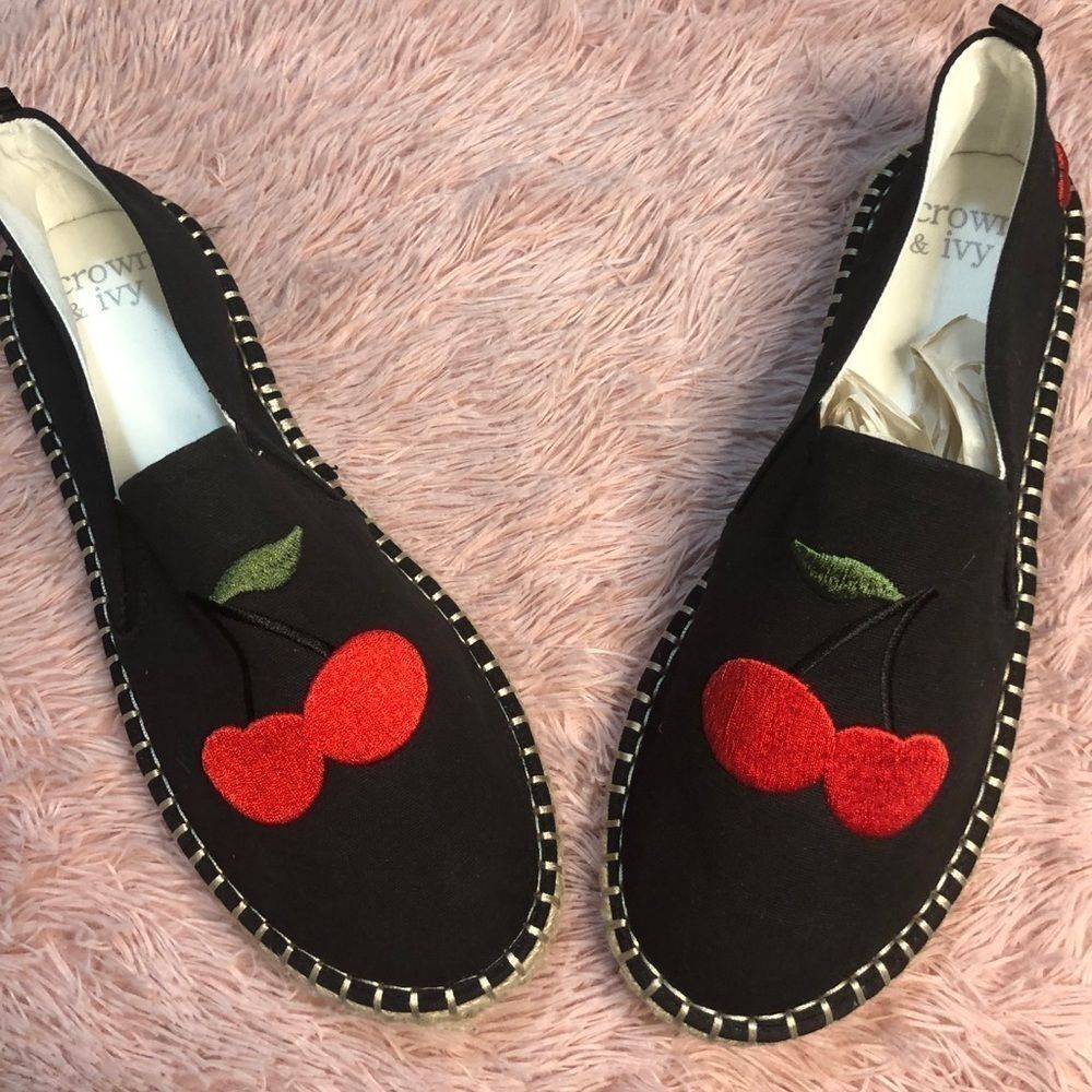 Crown and Ivey Flats Cherry 🍒 on Top - Size 9.5